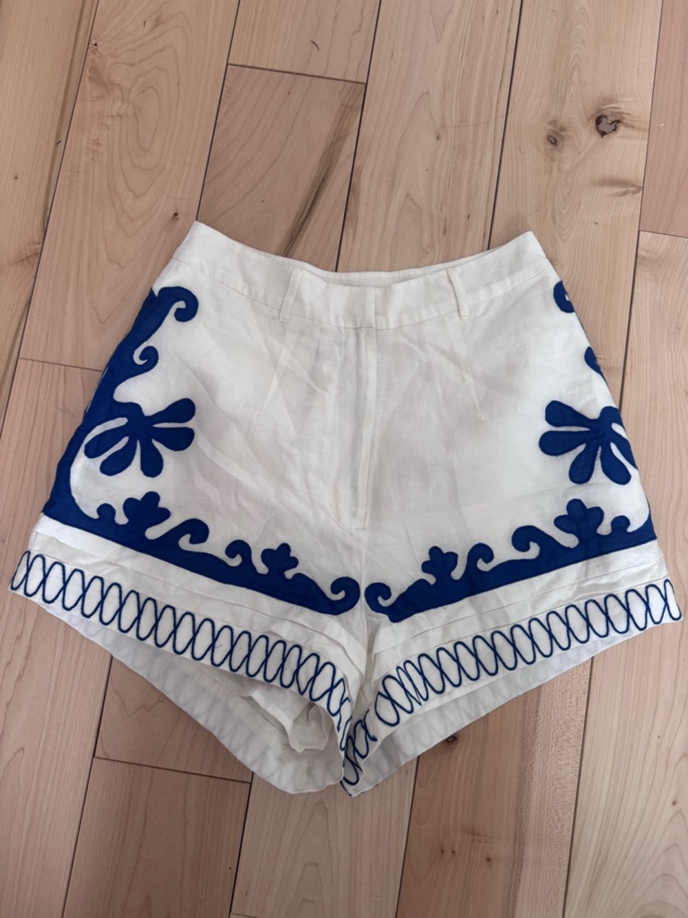 Never a Wallflower Coral Shorts White & Navy - Picture 2 of 6